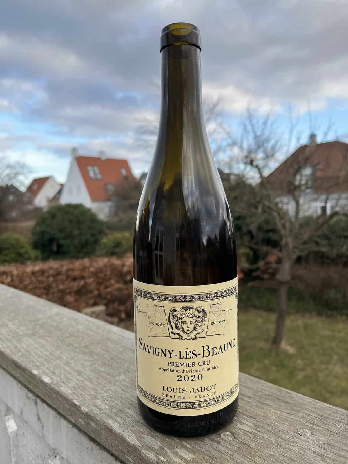 Savigny-lès-Beaune 2020 Premier Cru rødvinsflaske i vinregionen